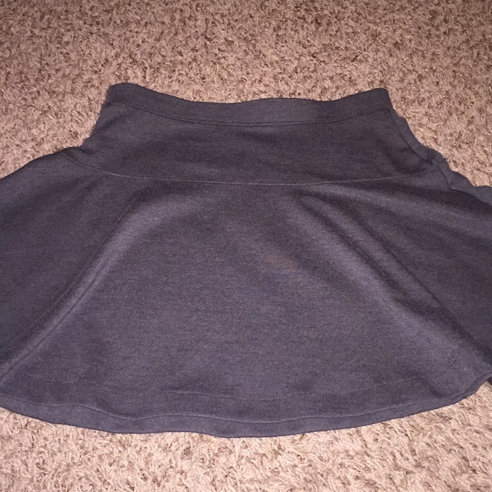 Old Navy Gray Skirt
